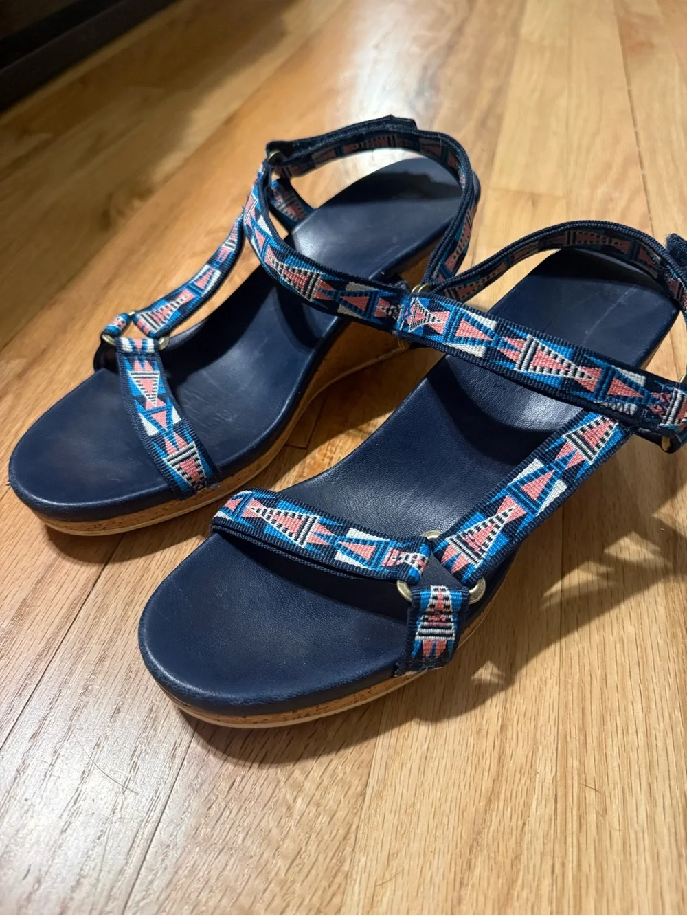 Teva Women’s Arabelle Wedge Sandals Blue Geometric Size 9.5 EUC